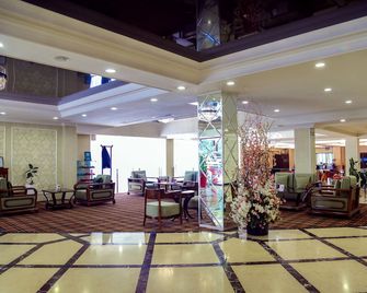 City Hotel Bishkek - Bischkek - Lobby