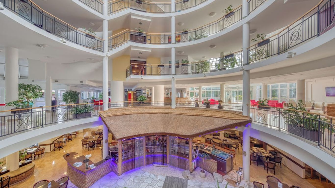 Lotus Therme Hotel & Spa