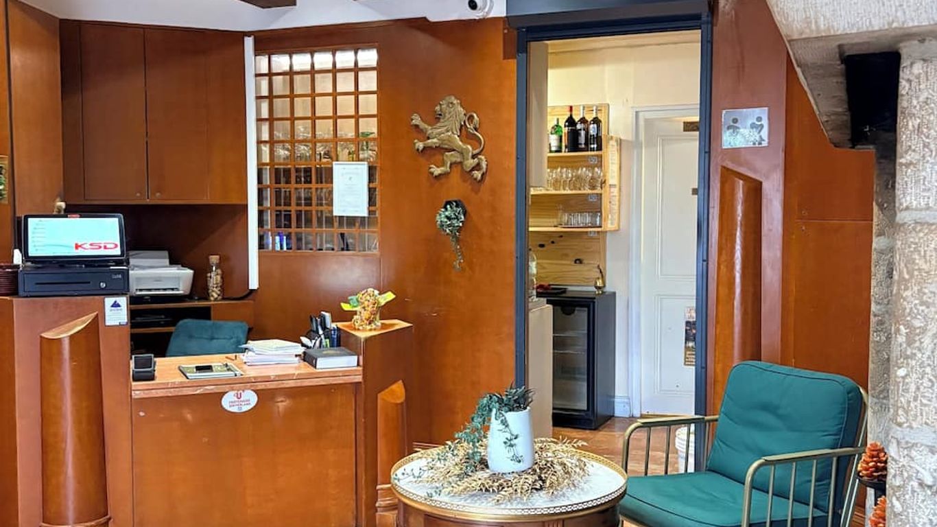 Logis Hôtels - Hôtel et Restaurant Le Lion d'Or