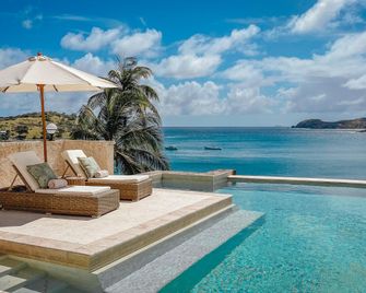 Bequia Beach Hotel - Luxury Boutique Resort - Port Elizabeth - Pool