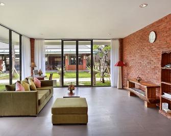 Lumbini Luxury Villas and Spa - South Kuta - Lobby