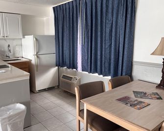 Sand Castle Motel - Daytona Beach Shores