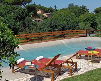 Giardini Penelope Resort e Spa - צ'יאמפינו - בריכה