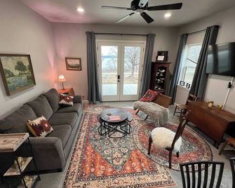 Casa Terra Rossa Lodge - Eufaula - Living room
