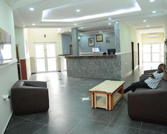 Iyore Grand Hotel and Suites - Benin City - Front desk