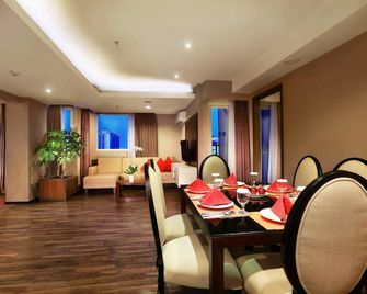 Aston Pluit Hotel & Residence - Yakarta - Comedor