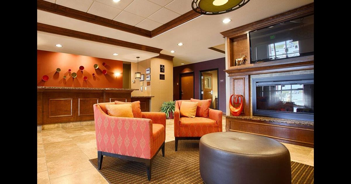 Best Western Plus Carousel Inn & Suites in Burlington, the United ...