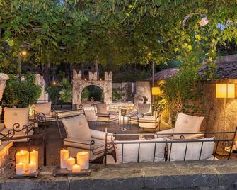 Castello Di San Marco Charming Hotel & Spa - Calatabiano - Binnenhof