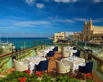 Malta Marriott Resort & Spa - סנט ג'וליאנס - מרפסת