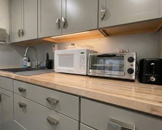 Sleep Woodstock - 2 Double Beds - Dog Friendly - Woodstock - Kitchen