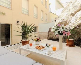 Hôtel Traverse Des Artistes - Cannes