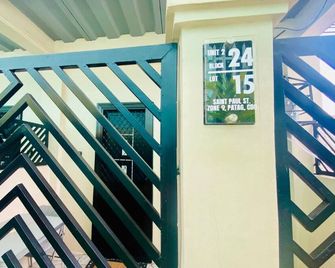 Amplayo Apartelle Fully-Furnished Studio Type Apartment - Cagayan de Oro - Stairs