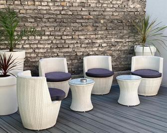 Adonis Hotel Strasbourg - Estrasburgo - Pátio