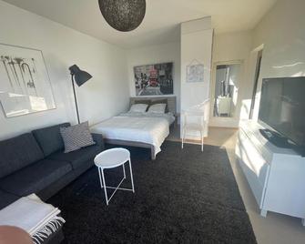 Roomvantaa - Vantaa - Sypialnia
