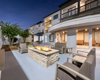 Courtyard by Marriott Mobile - מובייל - פטיו
