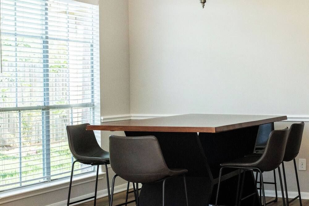 Escape the Ordinary: Discover Your Perfect Home Away From Home! - יוסטון - חדר אוכל