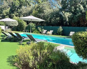 Forme-hotel & Spa Montpellier Sud-Est - Parc Expositions - Arena - Mauguio - Piscine