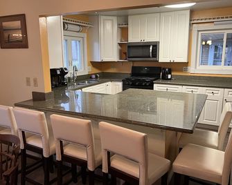 Cottage on Seneca Lake with Private Dock - Romulus - Cocina