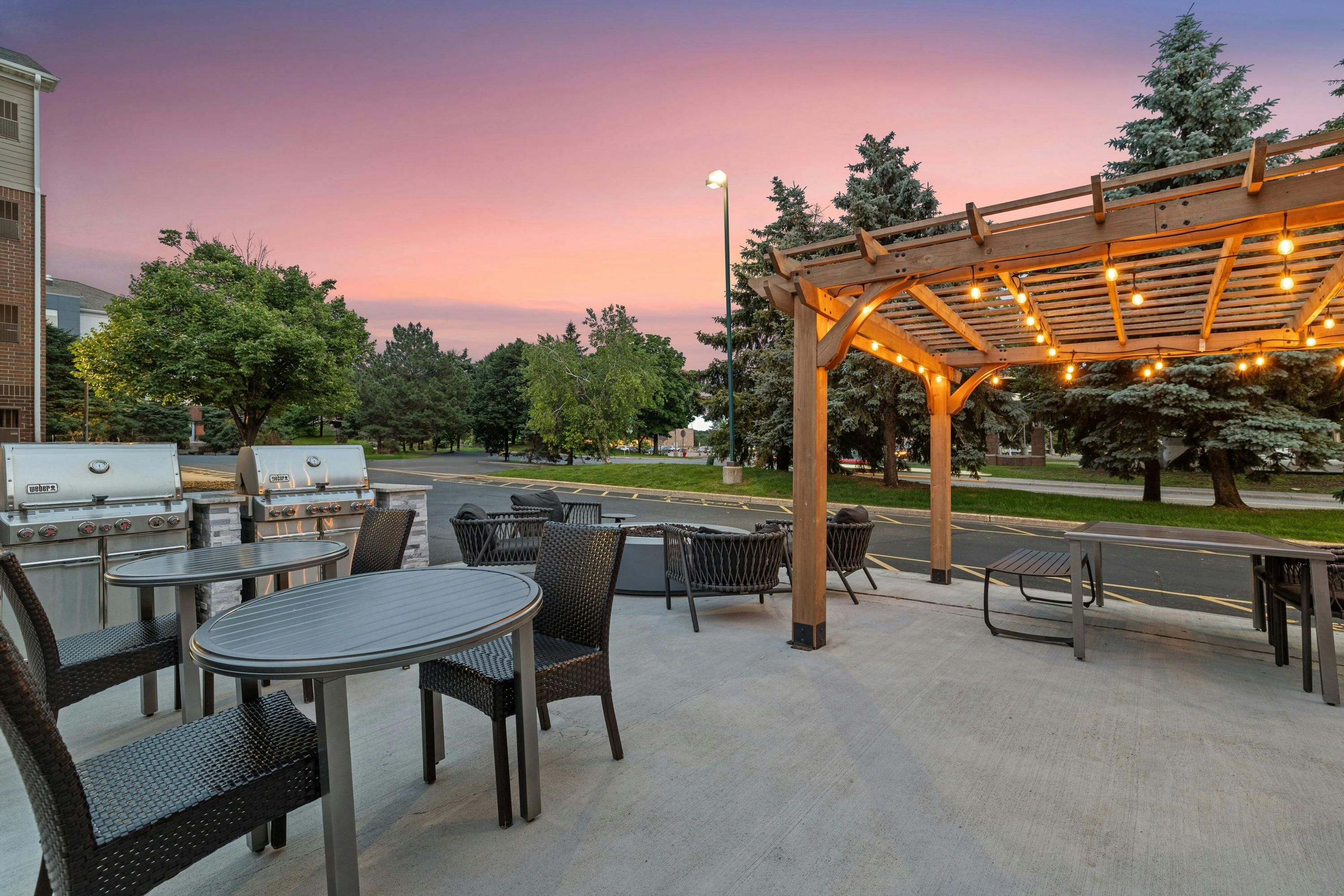 TownePlace Suites by Marriott Minneapolis West/St. Louis Park - Saint Louis Park - Innenhof