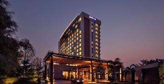 Radisson Blu Hotel Guwahati - Gauhati - Gebäude