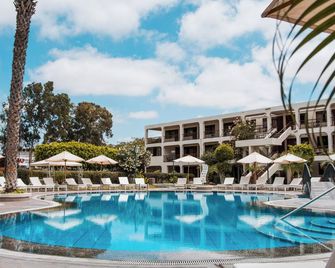 Hotel Villa de Valverde - איקה - בריכה