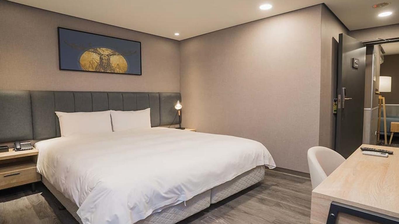 玫瑰精品旅館站前會館