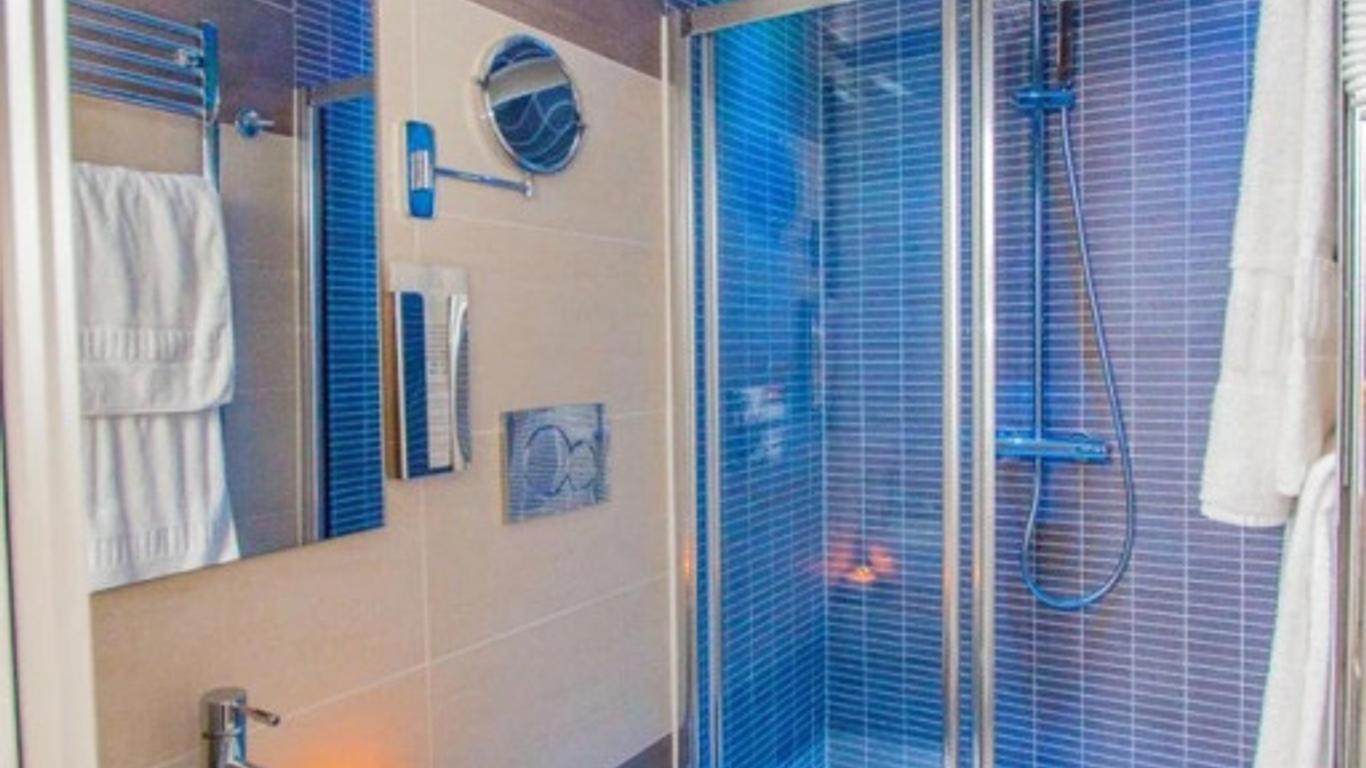 كاليستو لاكشري تراستيفيري