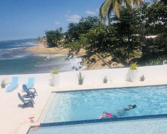 Hotel Colombus - Aguada - Pool