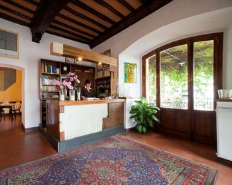 Hotel Charleston - Spoleto - Recepción
