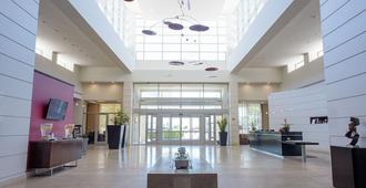 Embassy Suites Ontario - Airport - Ontario - Lobby