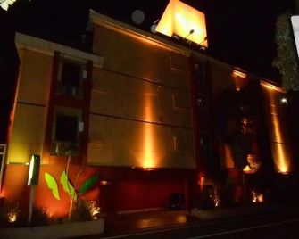 Hotel Monsoon - Kashiwa