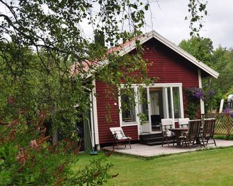 Lovely cottage by the lake - Varmdo - Patio
