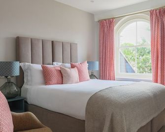 The Bear Hotel - Wareham