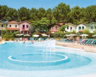 L'orée Des Pins Appartement T2 En Rdc Avec Jardin Refait A Neuf - Lacanau - Pool
