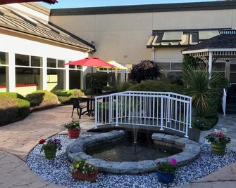 Powell River Town Centre Hotel - Powell River