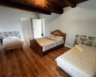 La Maison d'Eusebe, a charming atypical residence - Saint-Donan - Habitación