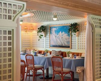 The Hedges Inn - East Hampton - Restaurant