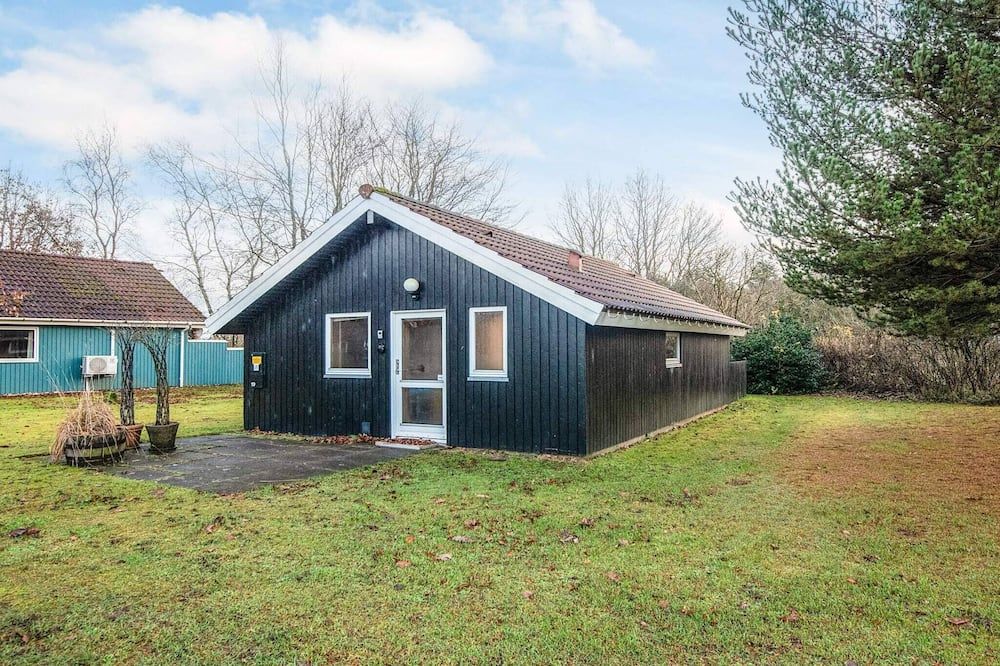4 person holiday home in Hovborg-By Traum – Holsted