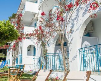 Aelia Studios - Koukounaries