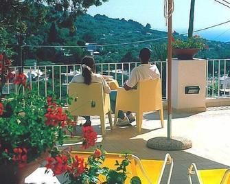 Hotel Senaria - Anacapri - Balkong