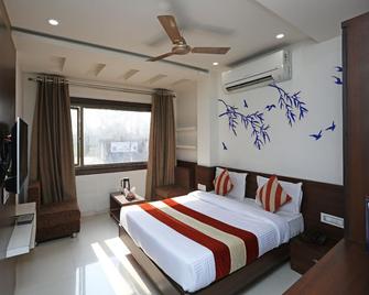 OYO Bho034 Hotel Ashirwad Regency - Bhopal - Habitación