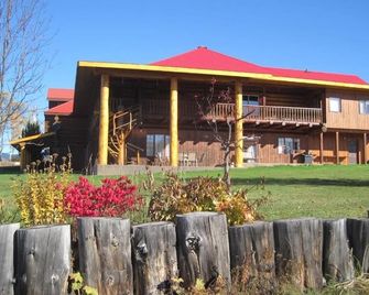 Smithers Driftwood Lodge - Smithers - Building