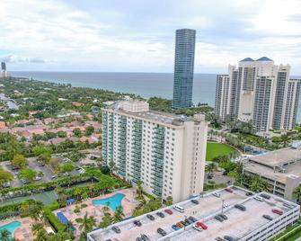 Condos at Ocean Reserve by Cielo Stays - Sunny Isles Beach - Building