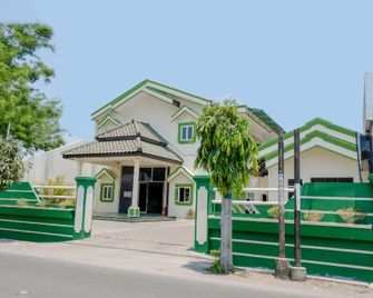 Hotel Taman Indah - Madiun - Gebäude