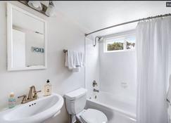 Beach House at Silver Strand Channel Islands with Hot Tub - Port Hueneme - Bad