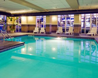 Holiday Inn Express & Suites Columbia-Fort Jackson By IHG - Columbia - Piscine