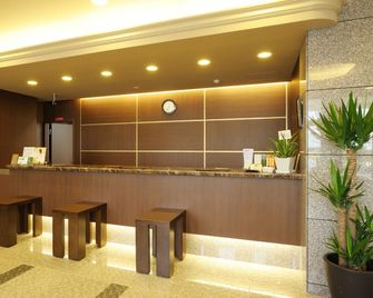Hotel Route Inn Sendai Nagamachi Inter - Sendai - Front desk