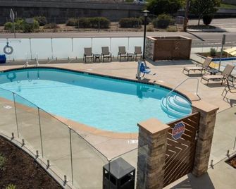 Lemon Heights Inn - Tustin - Zwembad