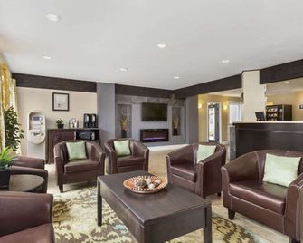 Days Inn by Wyndham Kelowna - קלונה - סלון