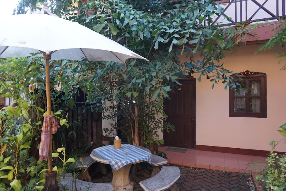 Heuan Lao Guesthouse - ויינטיאן - פטיו